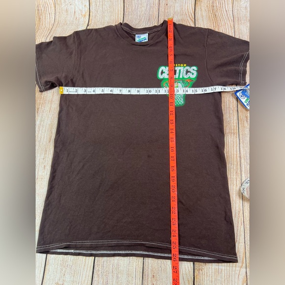 Boston Celtics '47 Brown Vintage Tubular Dagger Tradition Premium T Shirt Small - Picture 3 of 10